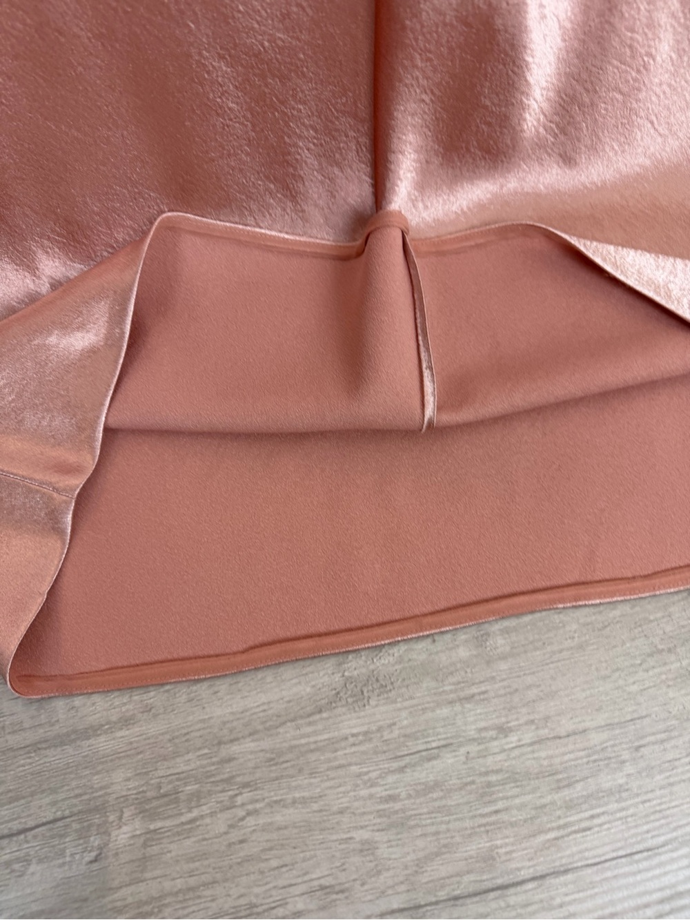 Vince V-Neck Bias Cut Midi Dress – Blush Pink | Size Small - Picture 13 of 16